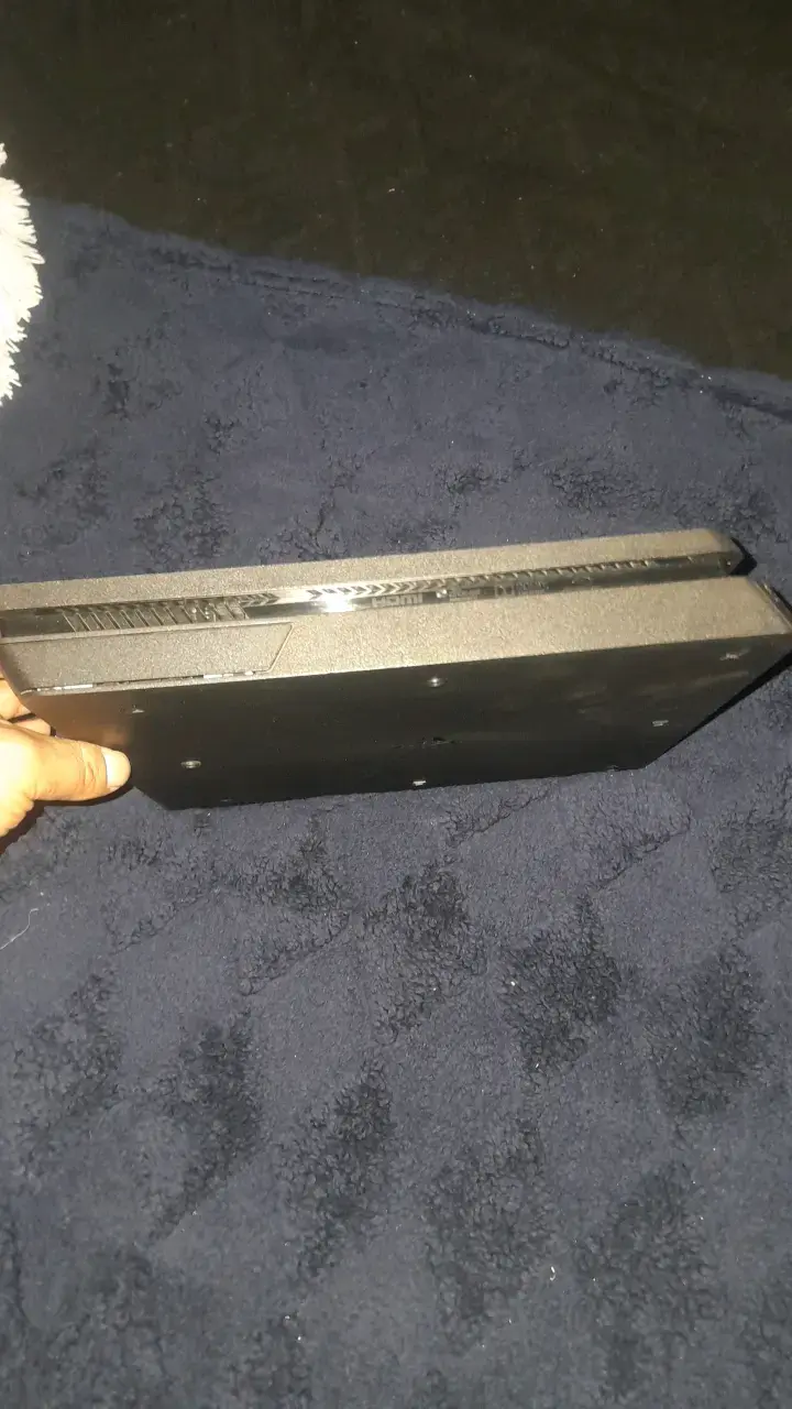 Consola Sony PlayStation 4 Slim negra - 4