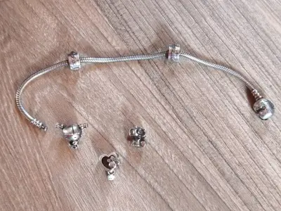 Pulsera de plata + 3 charms Pandora ORIGINAL - miniatura 1