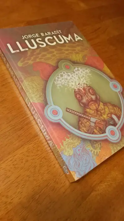 Libro Lluscuma de Jorge Baradit en excelente estado - miniatura 3