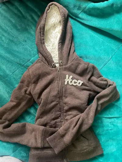 Chaqueta con capucha Hollister marrón forrada - miniatura 2