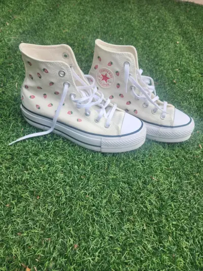 Zapatillas Converse All Star blancas con diseño d - miniatura 1