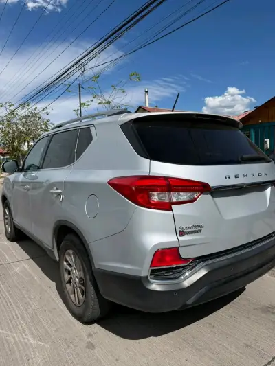 SUV SsangYong Rexton 2018 en buen estado - miniatura 5