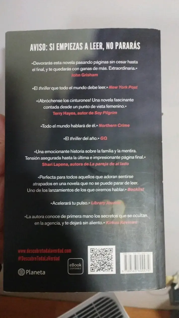 Libro 'Toda la Verdad' de Karen Cleveland - 2