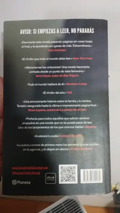 Libro 'Toda la Verdad' de Karen Cleveland - miniatura 2