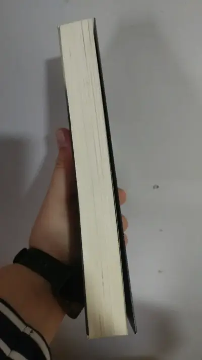 Libro 'Toda la Verdad' de Karen Cleveland - miniatura 4