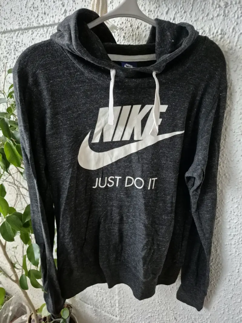 Polerón Nike Just Do It gris oscuro - 1