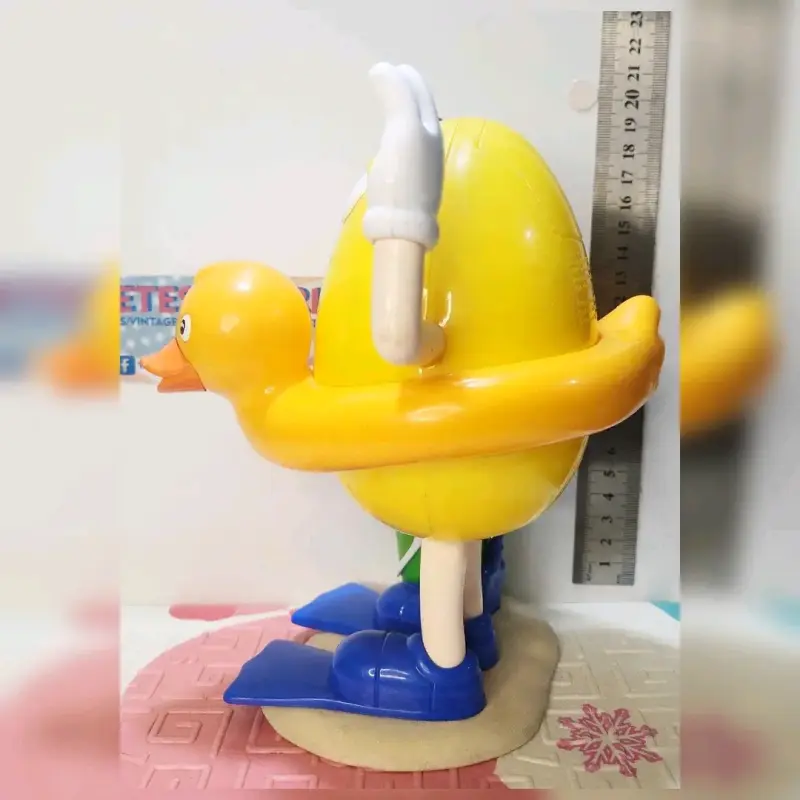 Figura coleccionable M&M's con flotador - 4