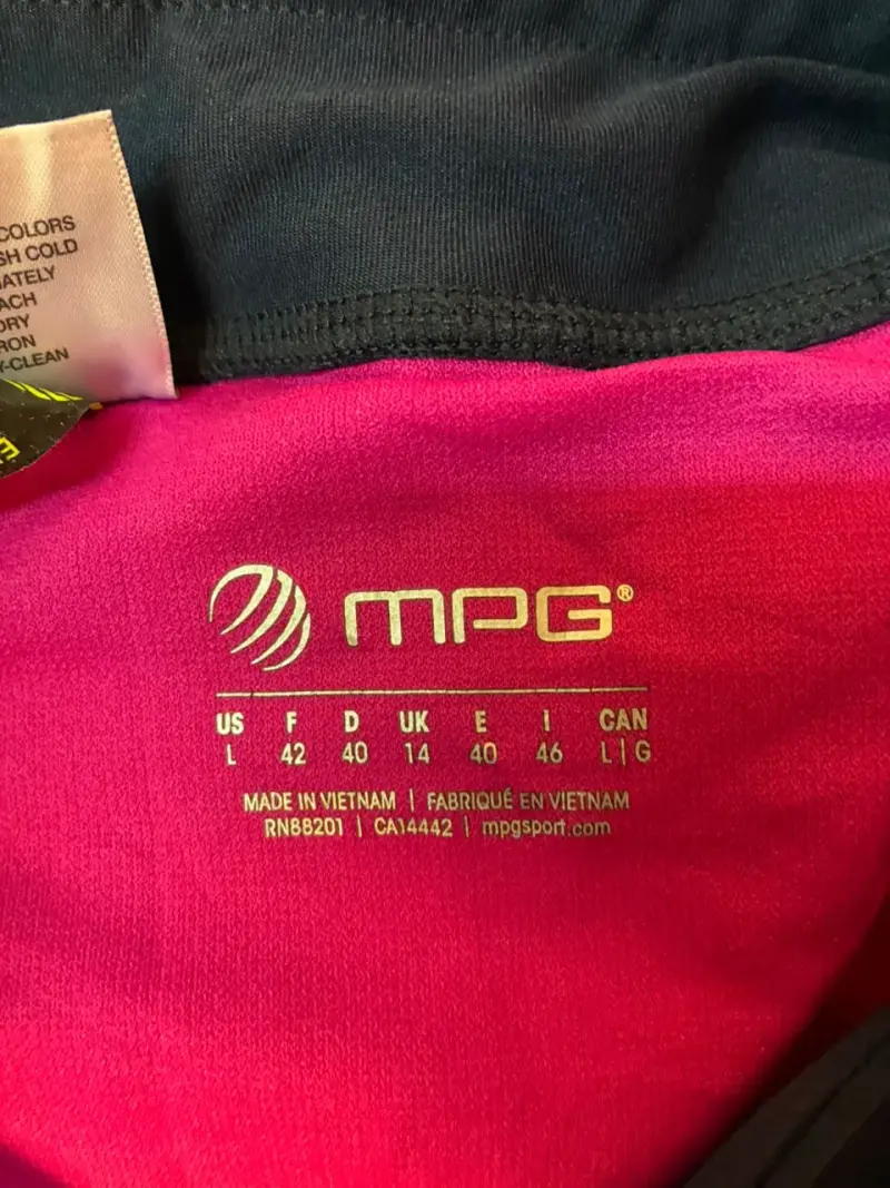 Shorts deportivos negros para mujer - 2