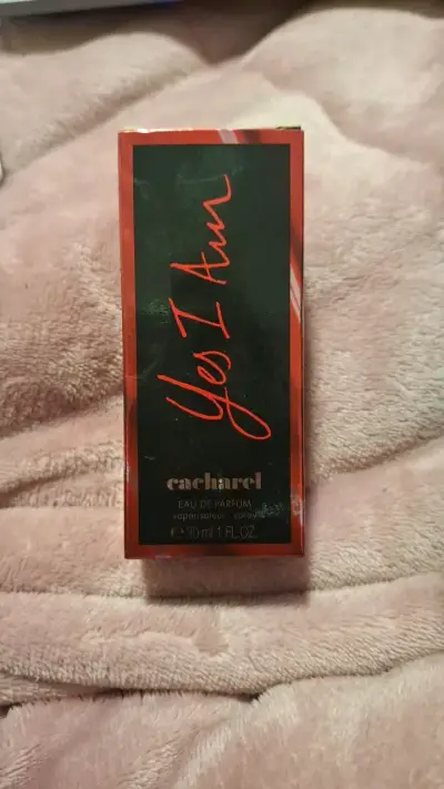 Perfume Cacharel Yes I Am 30ml - miniatura 1