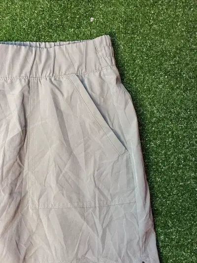 Falda corta beige para mujer - miniatura 4