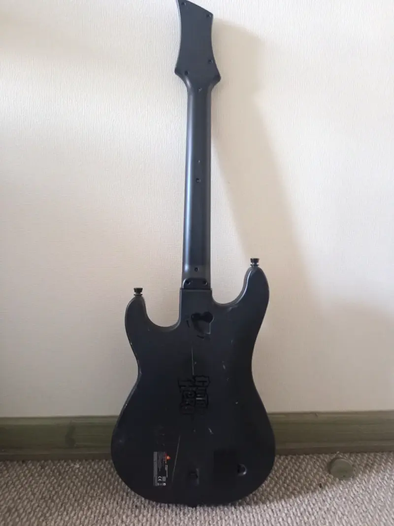 Guitarra Guitar Hero para PC (MODEADA) - 2