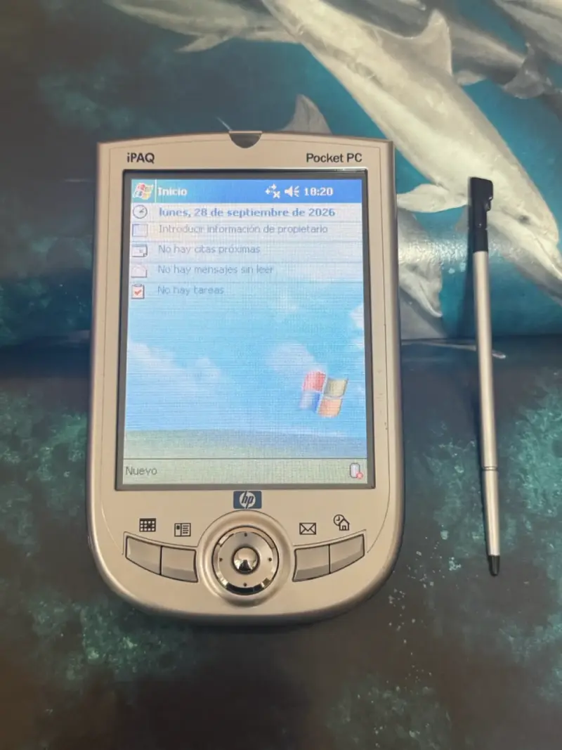 HP iPAQ Pocket PC - 1