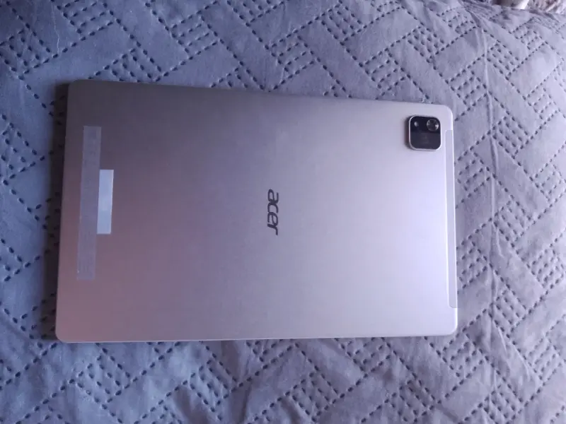 Tablet Acer con cámara AI de 8MP - 2