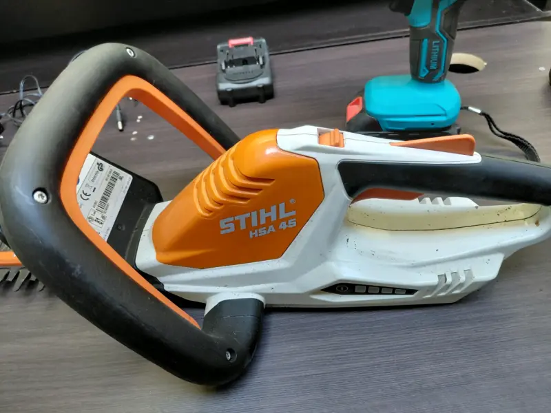 Cortasetos Stihl HSA 45 inalámbrico - 2
