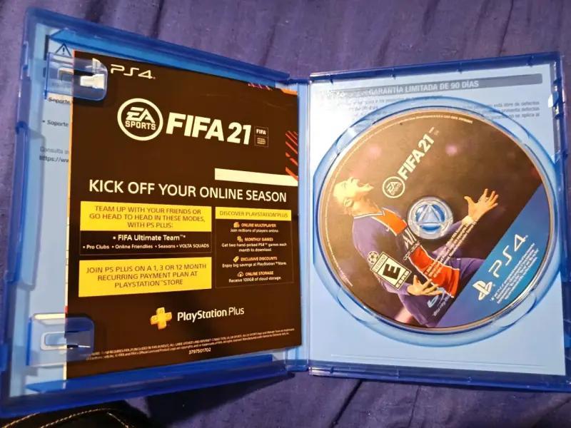 Juego FIFA 21 para PS4 en buen estado - 2