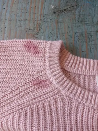 Suéter rosado de punto Sybilla con detalle de lazo - miniatura 2