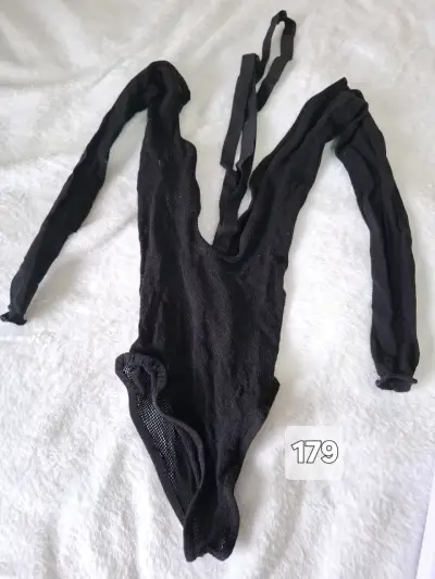 Body de encaje negro con diseño sexy - miniatura 1