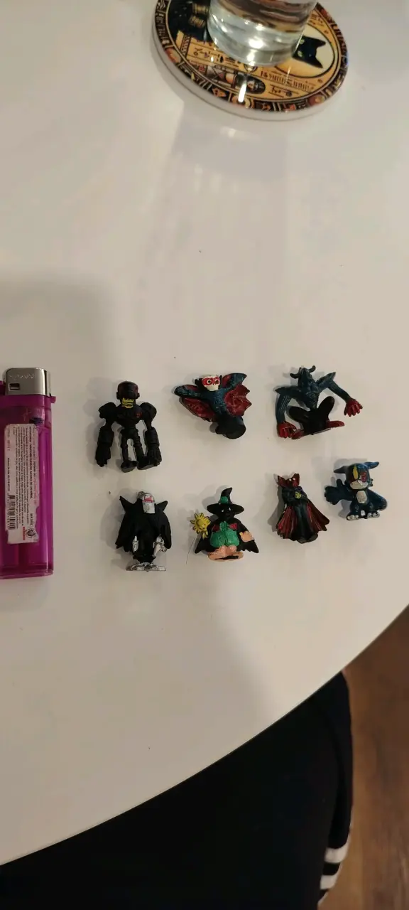 Lote de figuras Digimon - 2