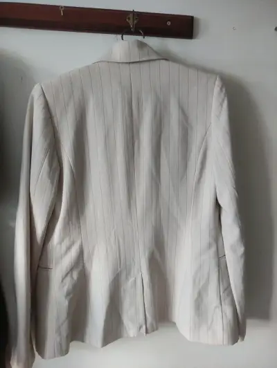 Blazer a rayas beige H&M para mujer - miniatura 3