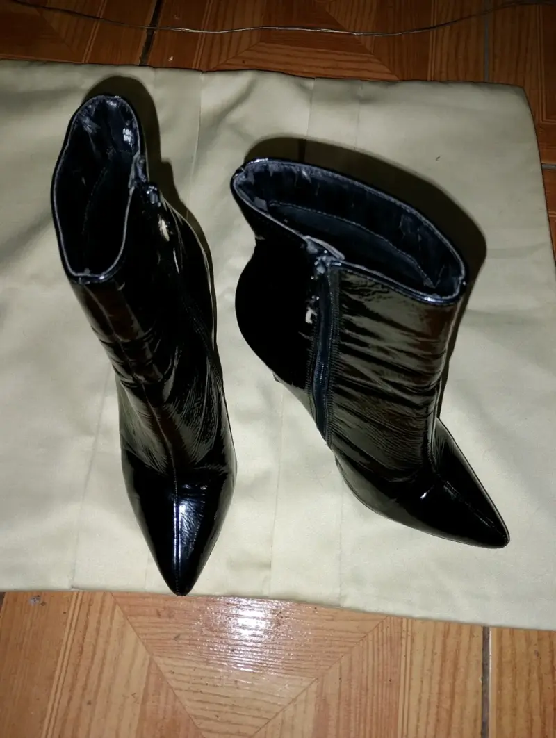 Botines de cuero negro con tacón alto - 3