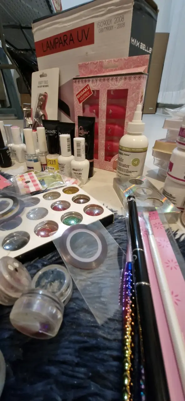 Kit de Decoración de Uñas con Esmaltes y Accesorios - 3