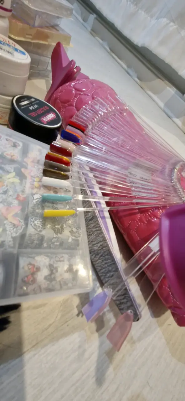 Kit de Decoración de Uñas con Esmaltes y Accesorios - 6
