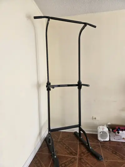 Barra de dominadas multifuncional para ejercicios - miniatura 1