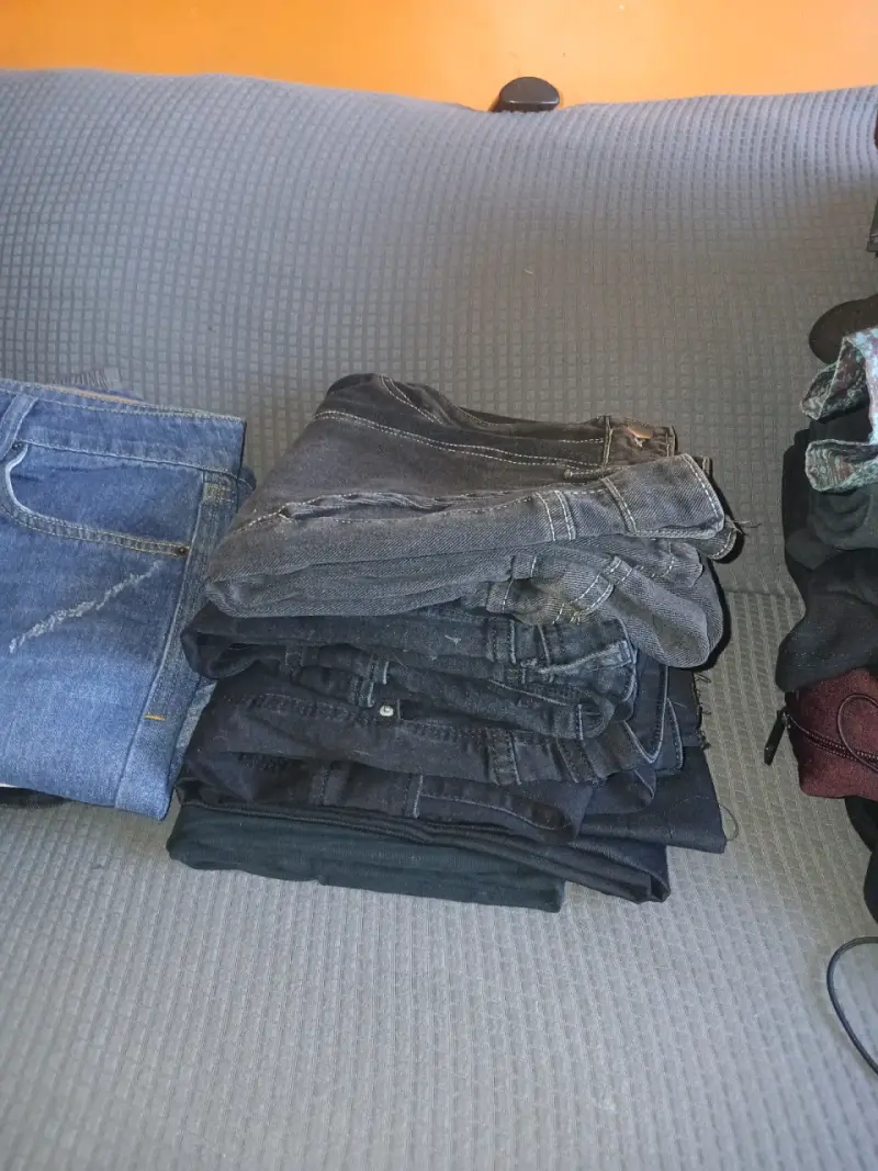 Lote de ropa variada para hombre y mujer - 2