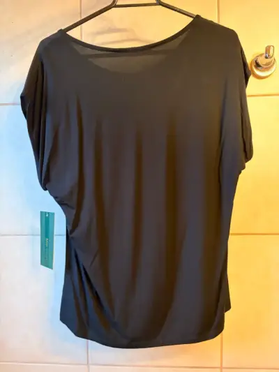 Polera negra con bolsillo Ma Griffe talla M - miniatura 2