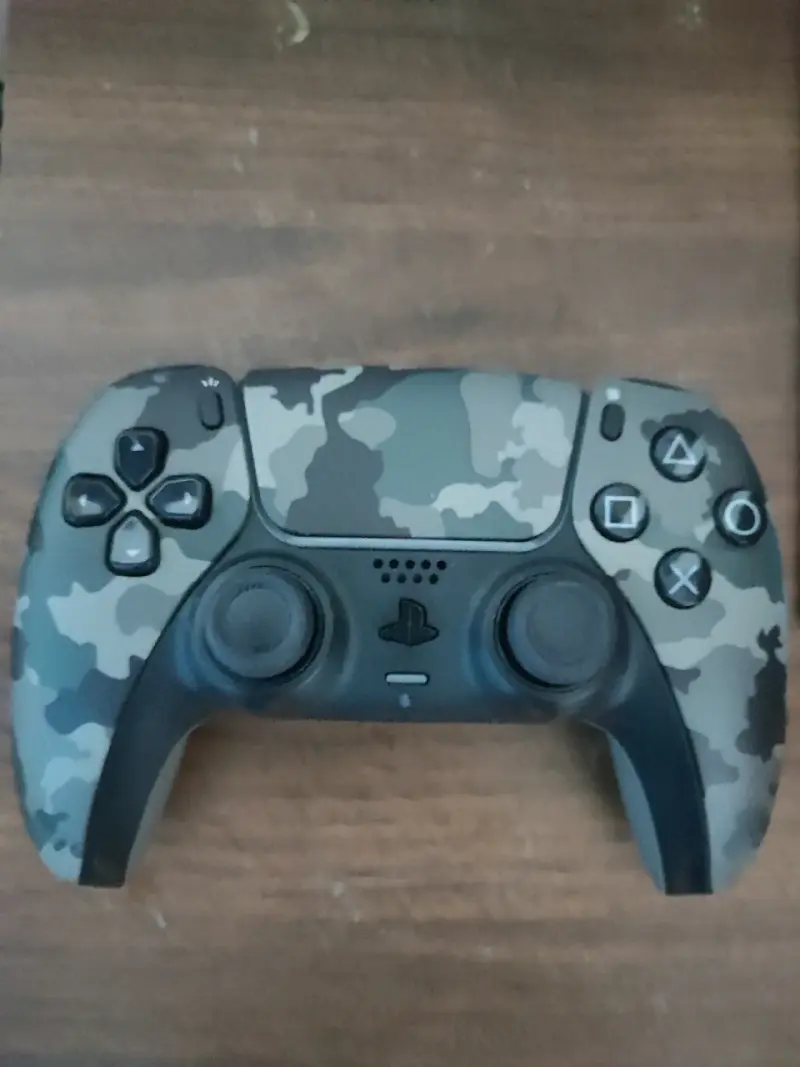 Control inalámbrico PS5 camuflado - 1
