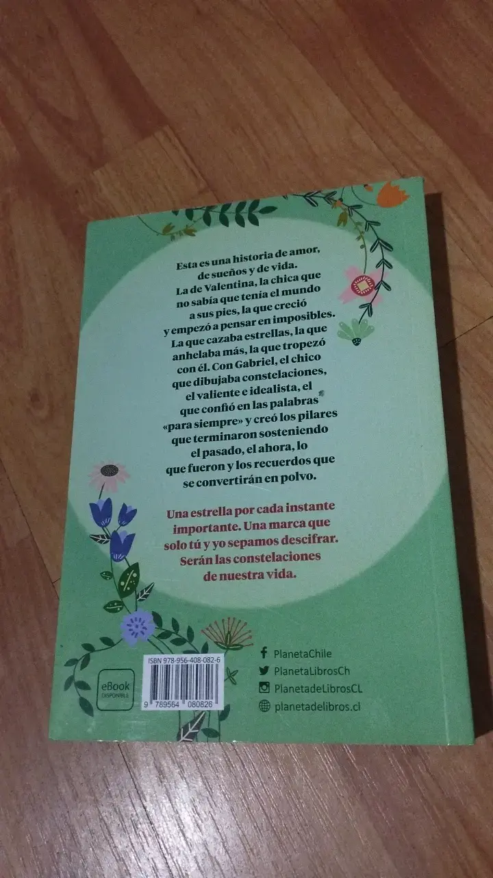 Libro 'El chico que dibujaba constelaciones' de Alice Kellen - 2