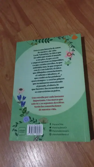 Libro 'El chico que dibujaba constelaciones' de Alice Kellen - miniatura 2