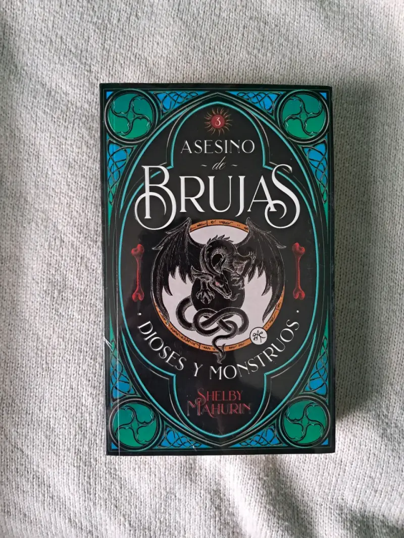 Trilogía Asesino de Brujas de Shelby Mahurin - 3