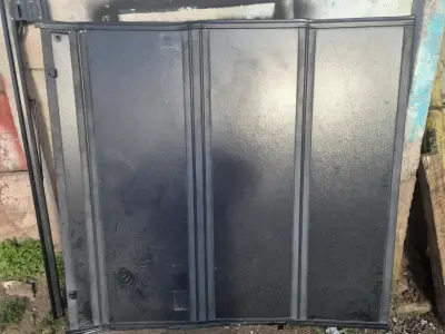Puerta de seguridad metálica plegable con accesorios - miniatura 1