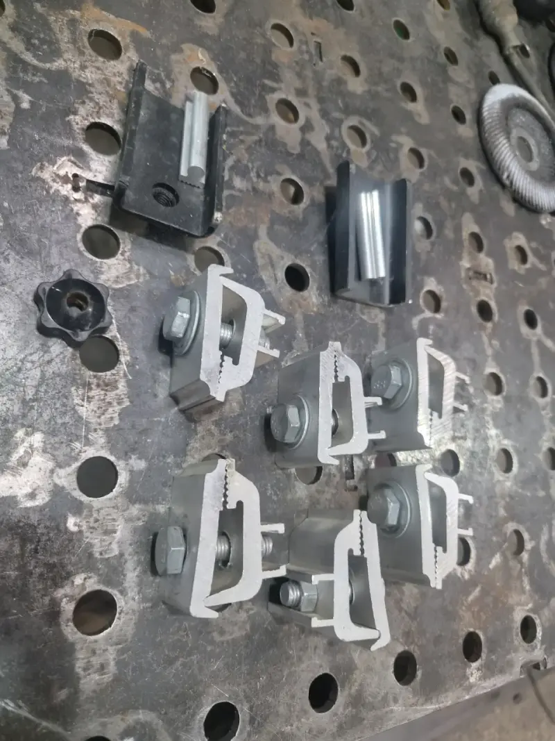 Puerta de seguridad metálica plegable con accesorios - 5