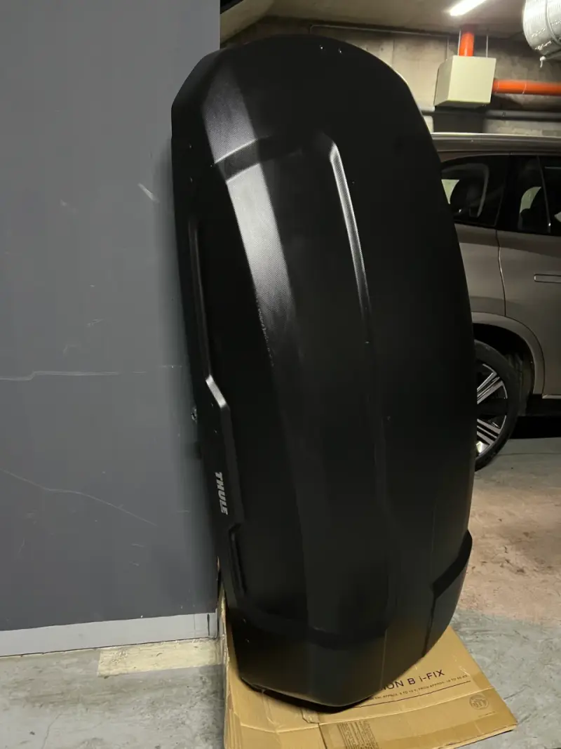 Porta equipa Thule negro para auto M 400lt - 1