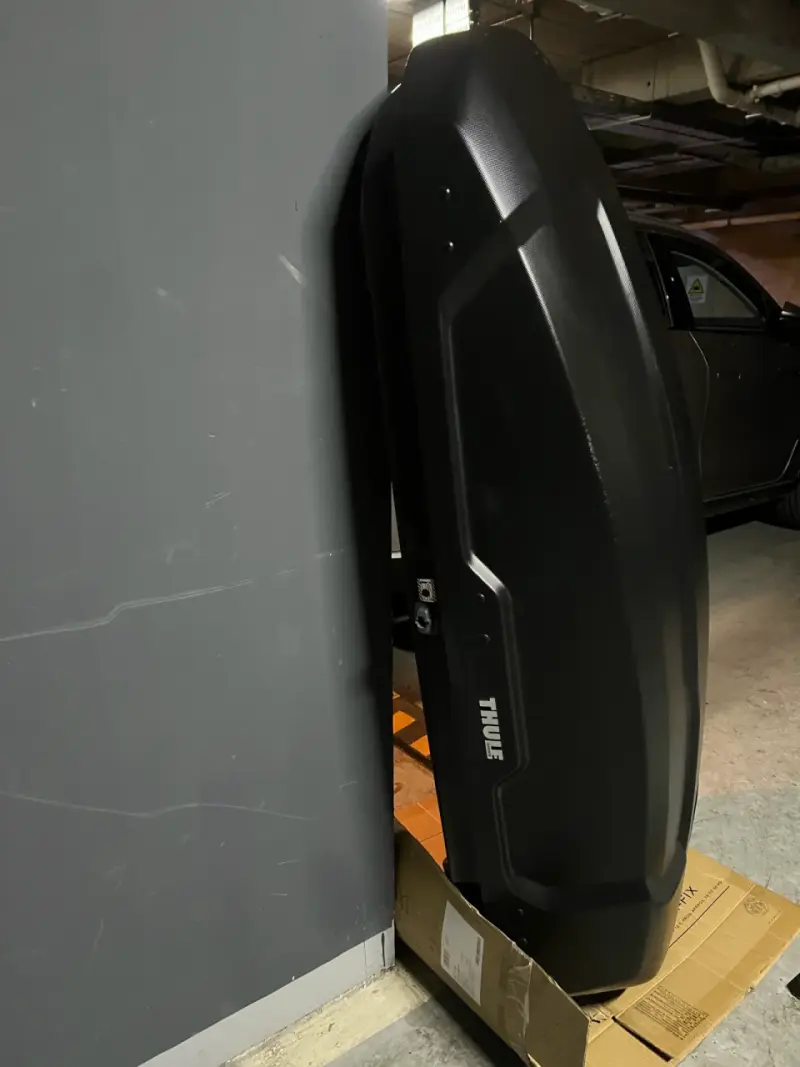 Porta equipa Thule negro para auto M 400lt - 2