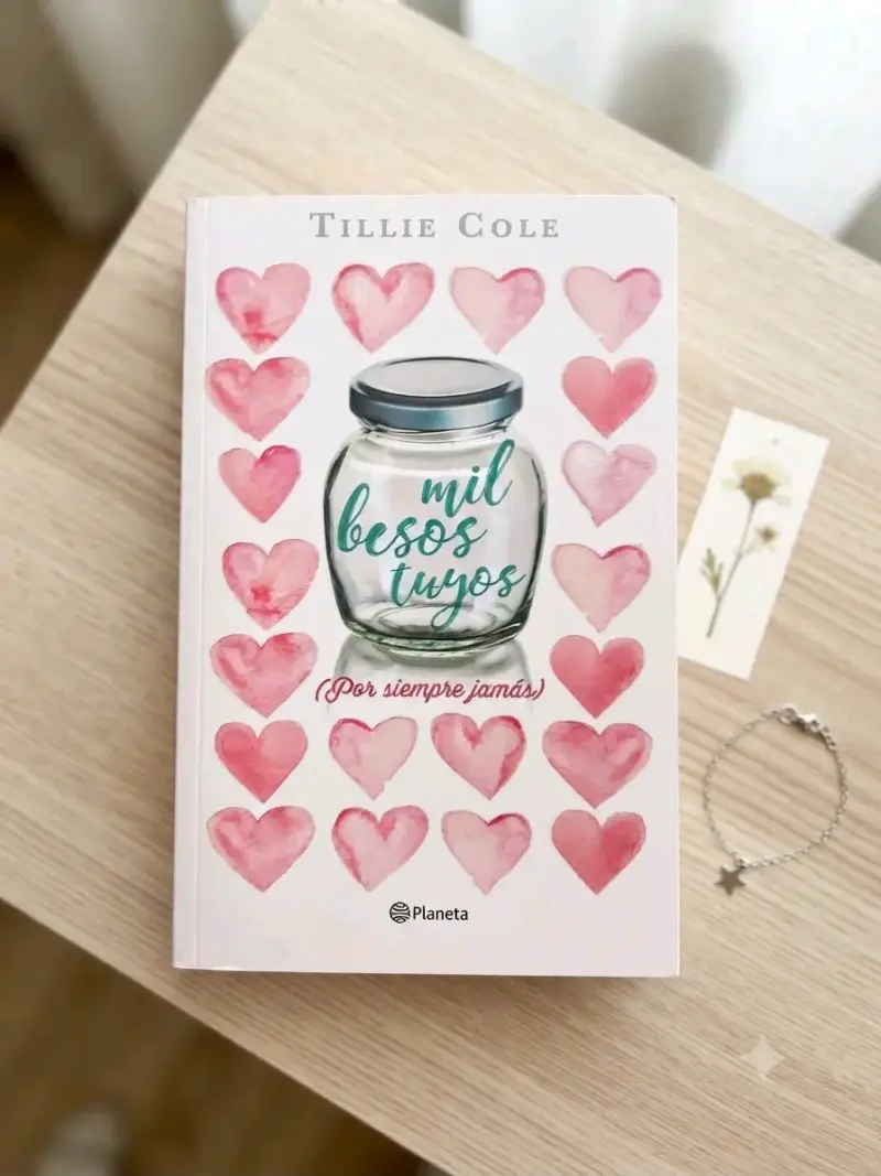 Libro 'Mil Besos Tuyos' de Tillie Cole