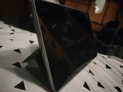 Tablet Lenovo Tab con Funda Folio - miniatura 5