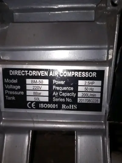 Compresor Krafter 2.5 HP 50L con Engrapadora y Manguera - miniatura 2