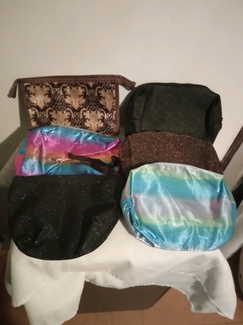 Set de bolsos de mano multicolor con brillo - 3