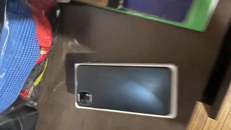 Samsung Galaxy A22 5G con accesorios - 4