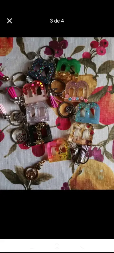 Lote de llaveros de resina más de 128 letras - miniatura 2