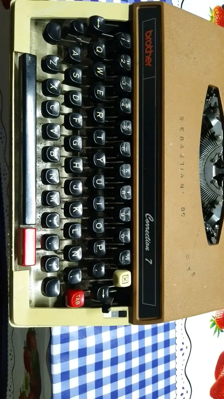 Máquina de escribir Brother Correction 7 vintage - 5