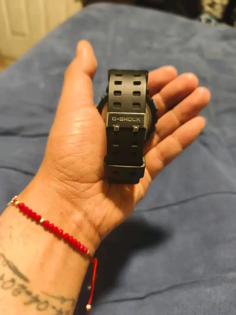 Reloj Casio G-Shock Negro Resistente - 2