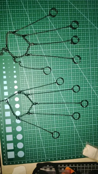 Arnés de cadenas para manos y dedos - miniatura 1