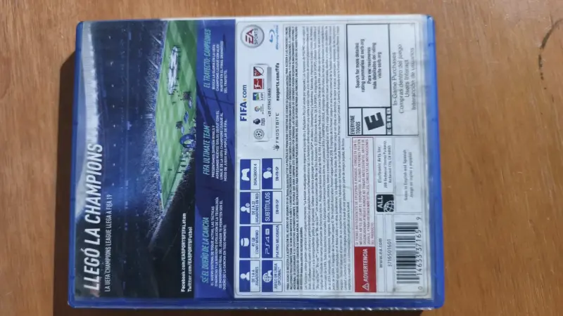 Juego FIFA 19 para PS4 en buen estado - 2