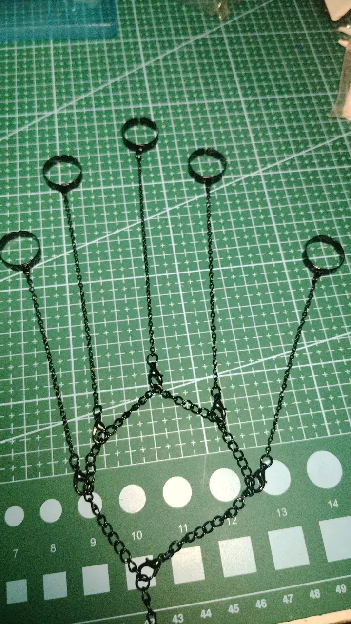Arnés de cadenas para manos y dedos - 3