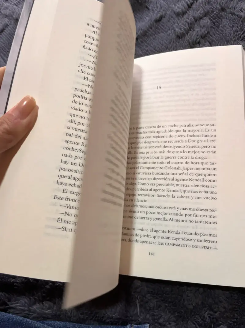 Pack  'Extraños' y ‘Aislados’ Kimberly McCreight - 3