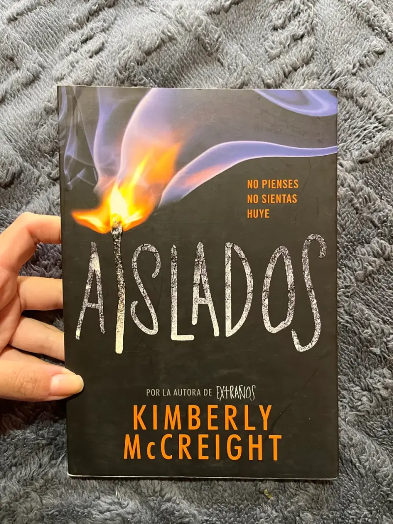 Pack  'Extraños' y ‘Aislados’ Kimberly McCreight - 4